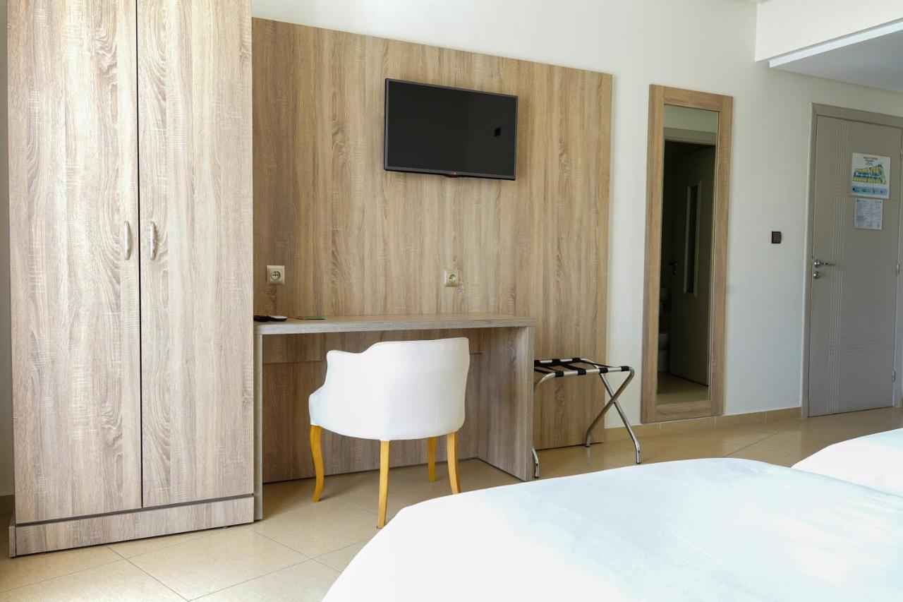 Hotel El Djenina Tanger Eksteriør bilde