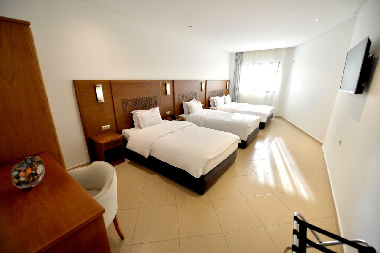 Hotel El Djenina Tanger Eksteriør bilde